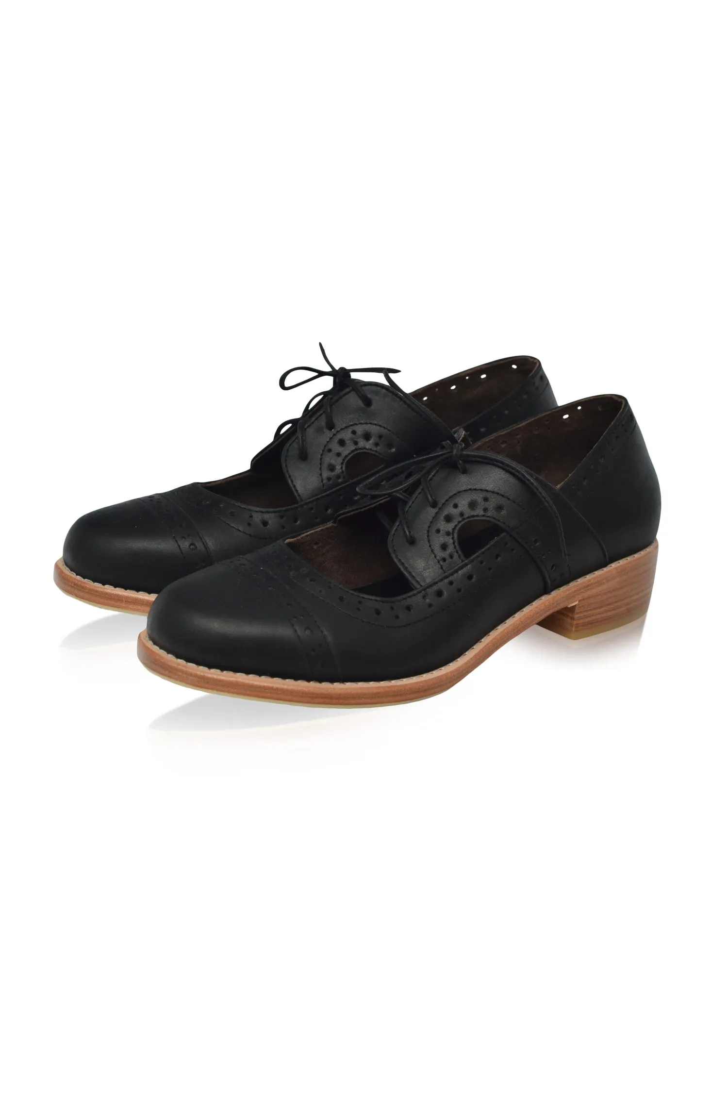 Scandinavia Leather Oxfords (Sz. 5)