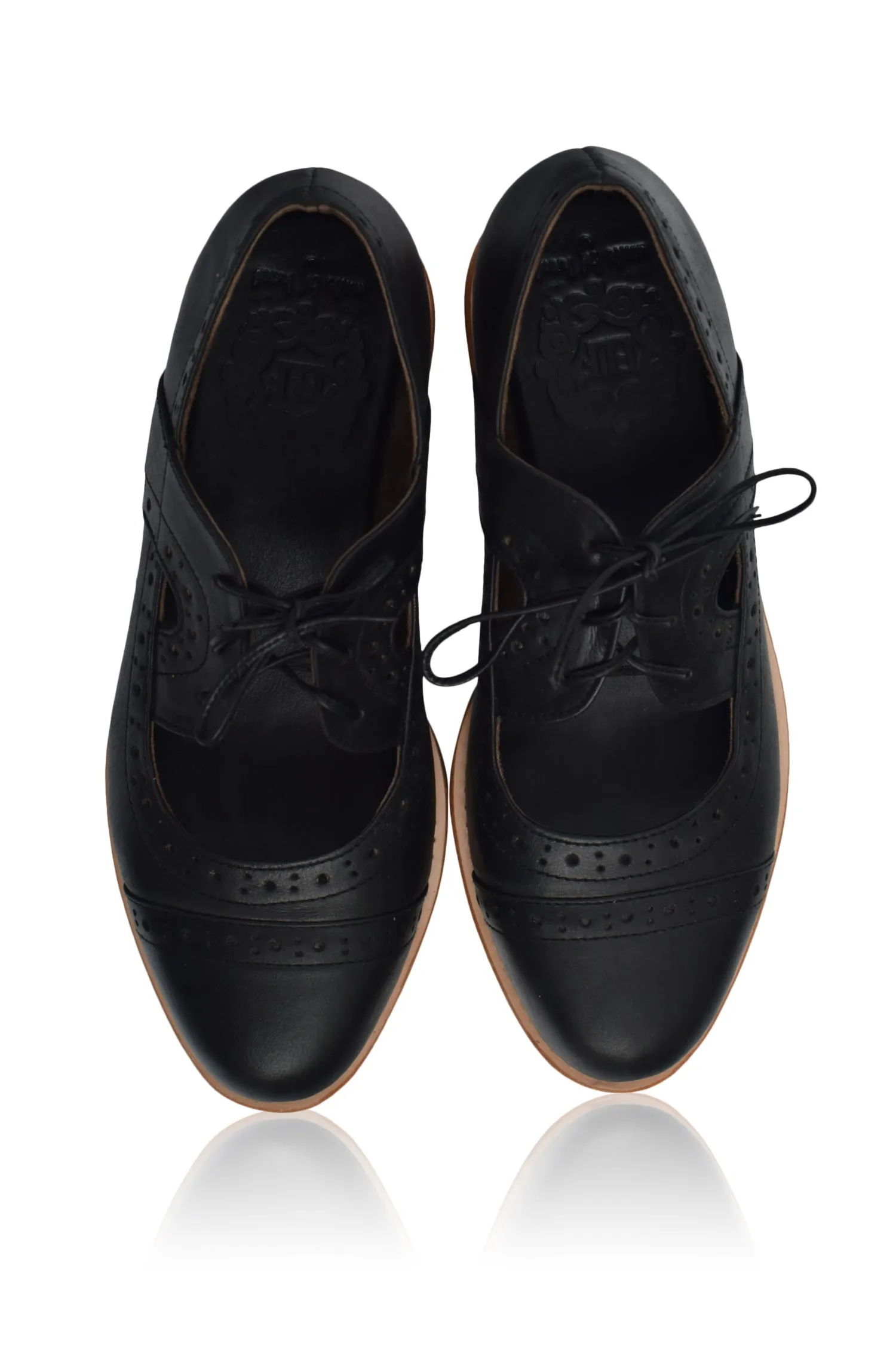 Scandinavia Leather Oxfords (Sz. 5)