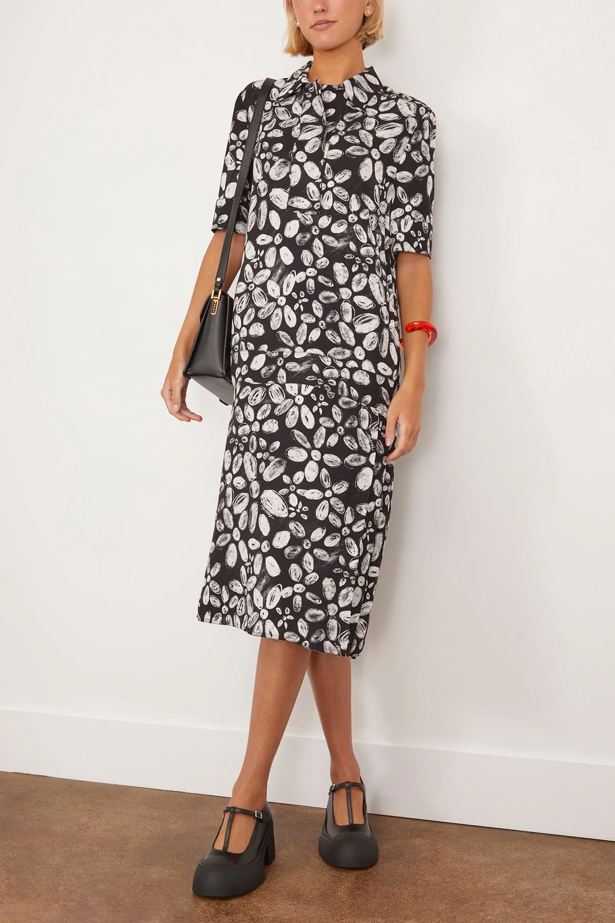 Short Sleeve Side Pleat Dress in Black