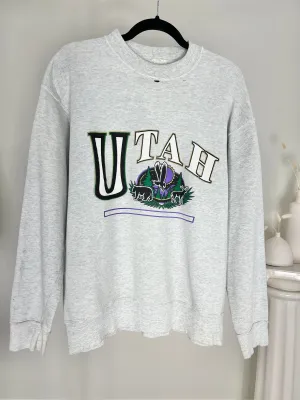 VINTAGE LIGHT GREY THRASHED UTAH DESTINATION CREWNECK